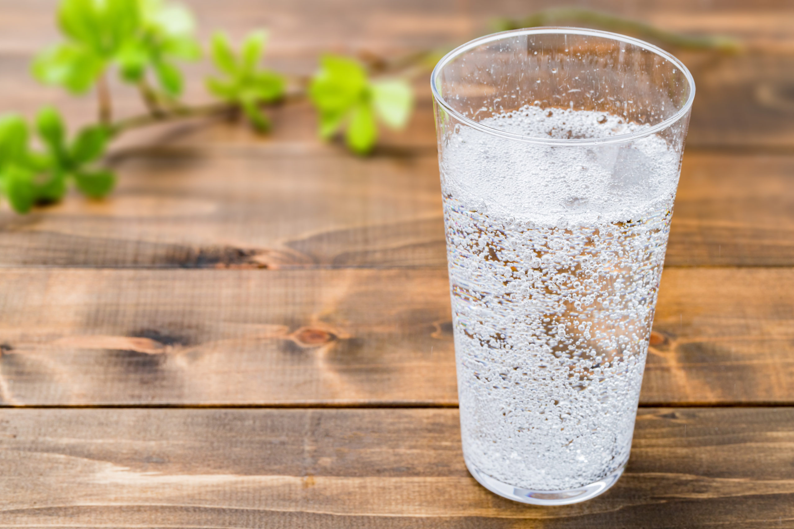 Sparkling water effects on the teeth. dental